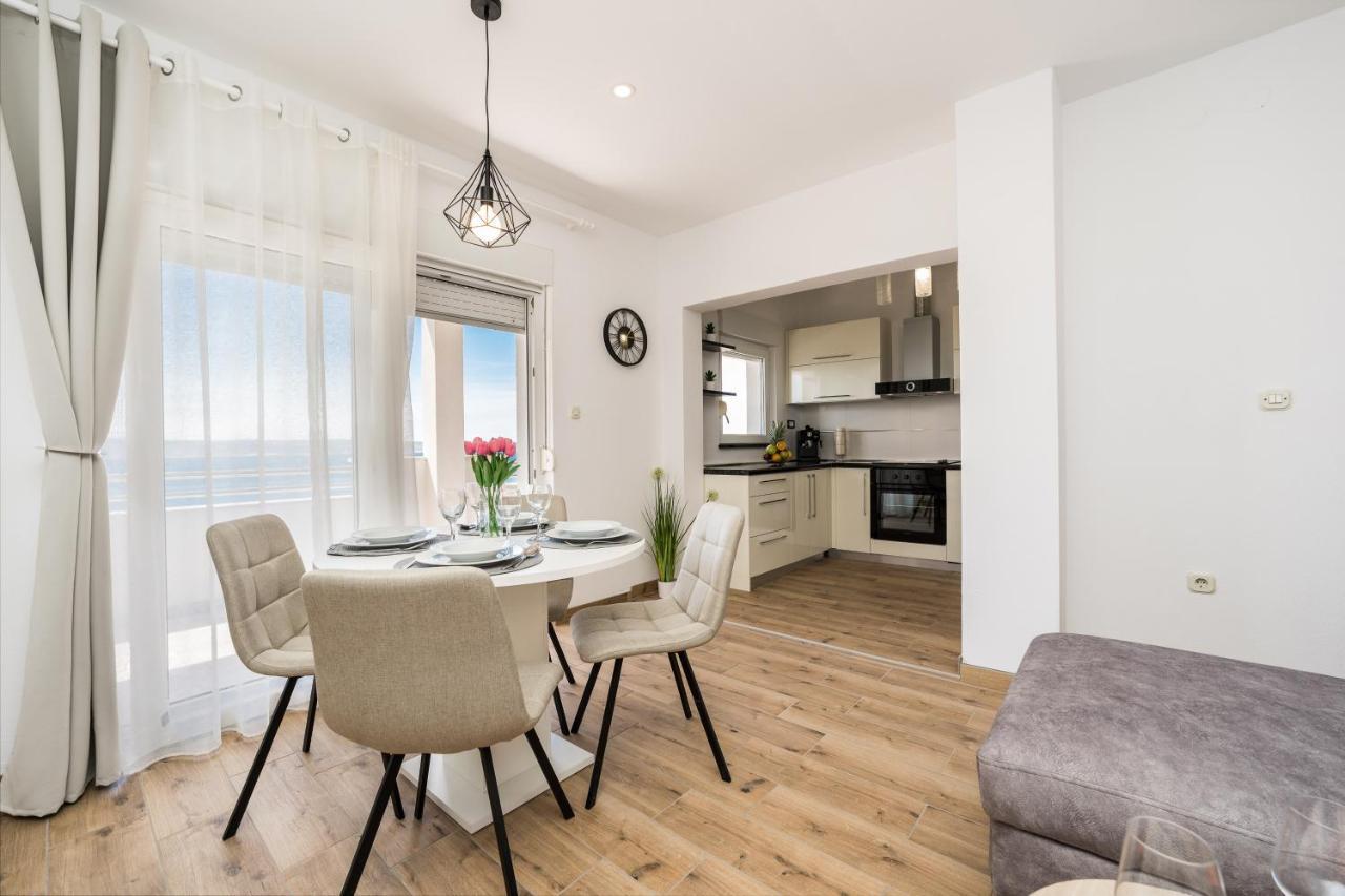 Apartmani Tomeri Starigrad Paklenica Buitenkant foto