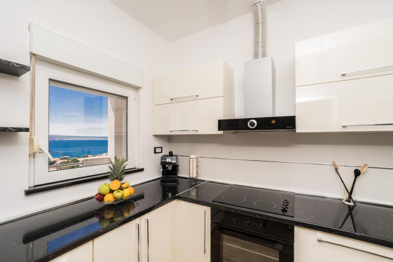 Apartmani Tomeri Starigrad Paklenica Buitenkant foto