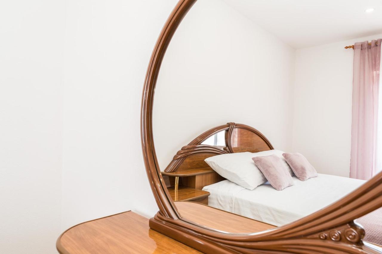 Apartmani Tomeri Starigrad Paklenica Buitenkant foto