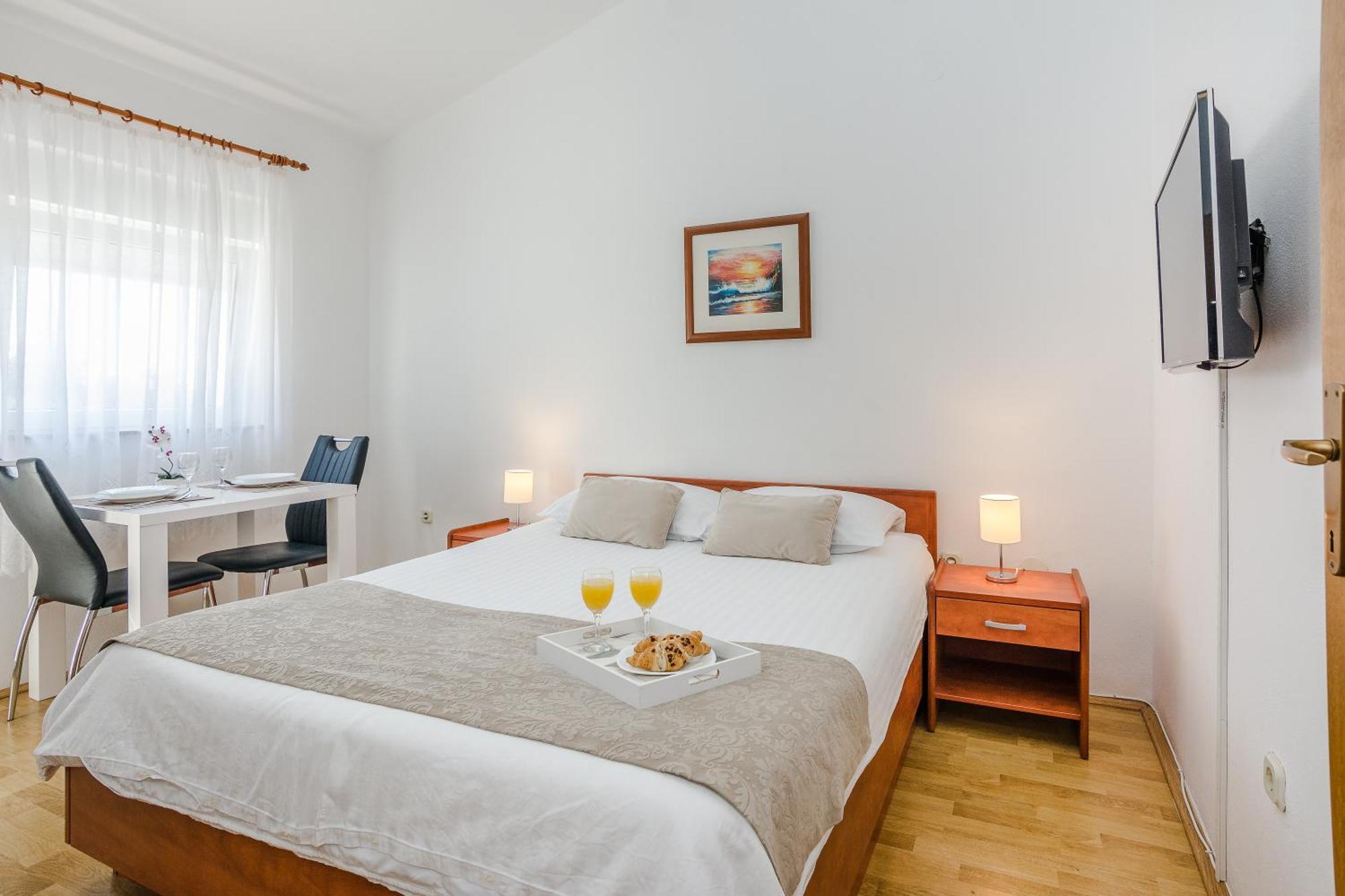Apartmani Tomeri Starigrad Paklenica Buitenkant foto