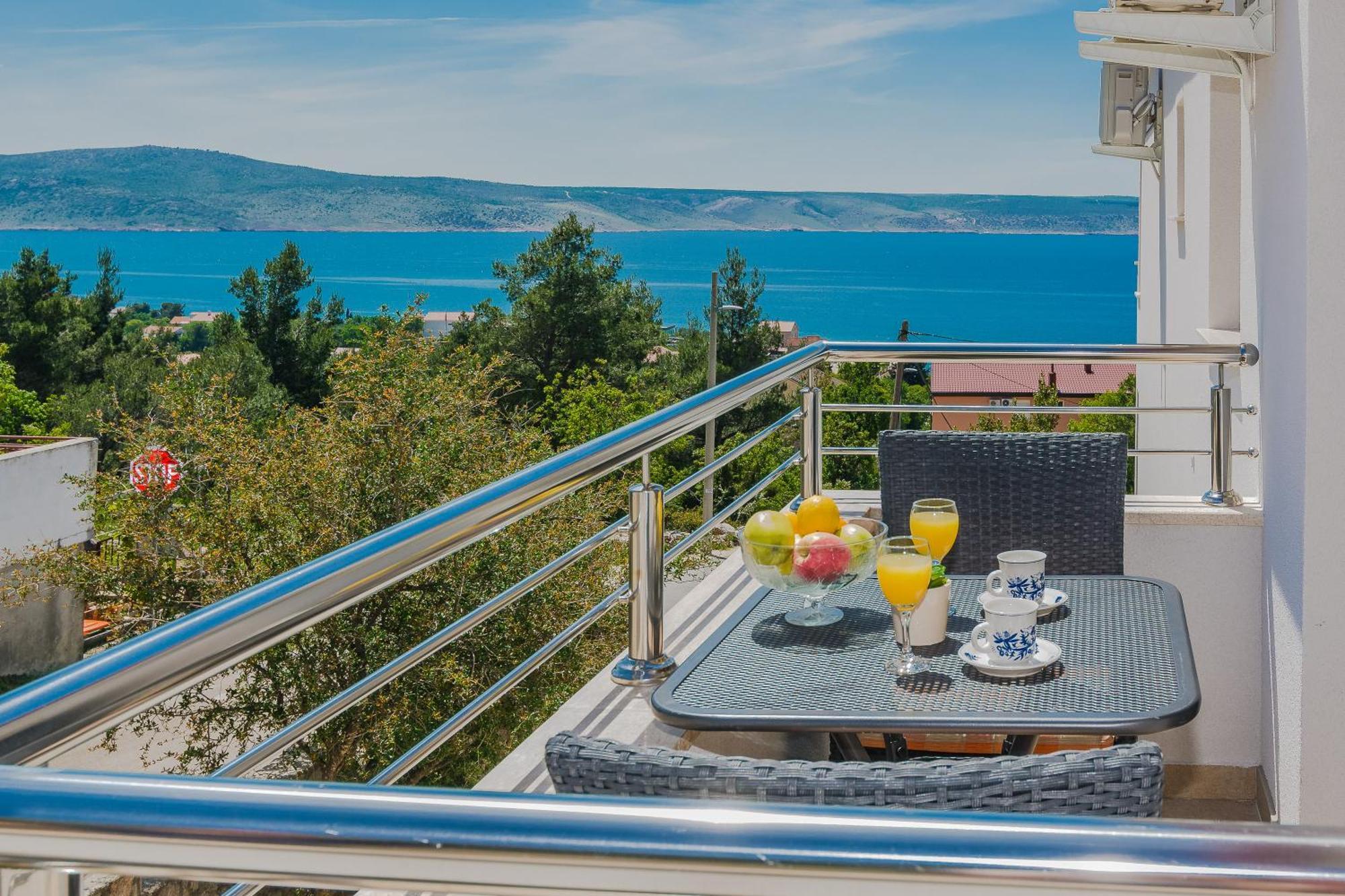 Apartmani Tomeri Starigrad Paklenica Buitenkant foto